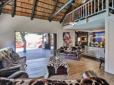 Luxury bushveld style home with beautiful dam views