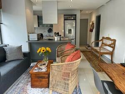 2 Bed Apartment in Green Point - Cape Town