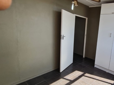 2 Bedroom Apartment / flat to rent in Baileys Muckleneuk