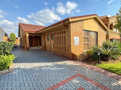 7 Bedroom house for sale in Eastdene, Middelburg