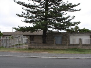 3 Bedroom House for sale in Matroosfontein - 22 Lotus Way