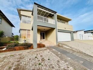 3 Bedroom House For Sale in Sunset Estate