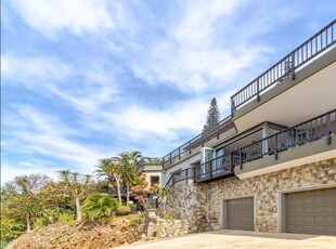 Property for sale with 7 bedrooms, Sheffield Beach, Ballito
