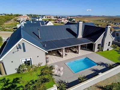 House For Sale In Mount Royal Golf Estate, Malmesbury