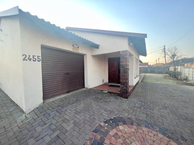 House For Rent In Lenasia South, Johannesburg