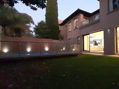 Townhouse For Rent In Khyber Rock, Sandton