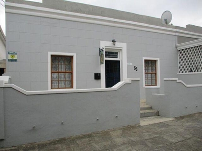 2 bedroom, Graaff Reinet Eastern Cape N/A