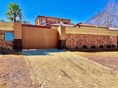 House For Rent In Bassonia, Johannesburg