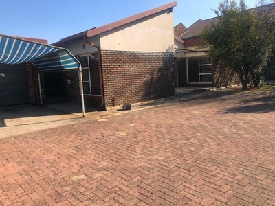 House For Rent In Tasbet Park Ext 2, Witbank