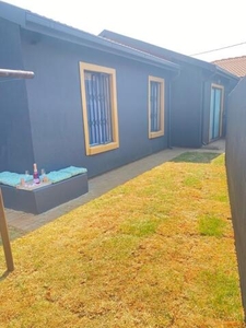 House For Sale In Buhle Park, Germiston