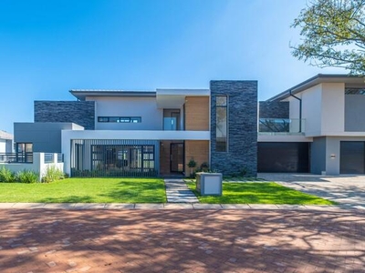 House For Sale In Neighbourhood Estate, Johannesburg