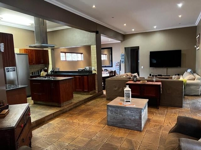 House For Sale In Woodlands Estate, Polokwane