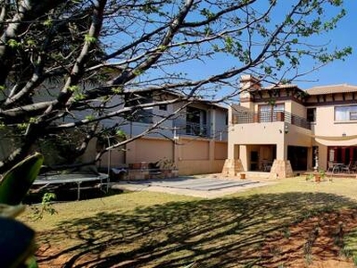 Townhouse For Rent In Morningside, Sandton