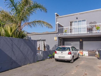 Townhouse For Sale In Admirals Park, Gordons Bay