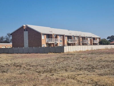 Townhouse For Sale In Fauna, Bloemfontein