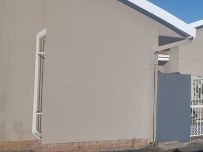 Townhouse For Sale In Three Rivers Proper, Vereeniging