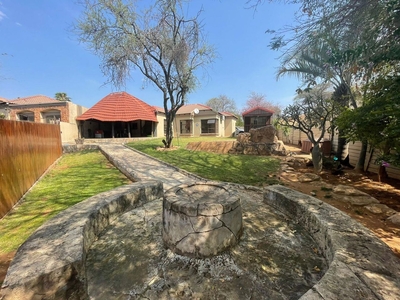 3 Bedroom House For Sale in Safari Gardens