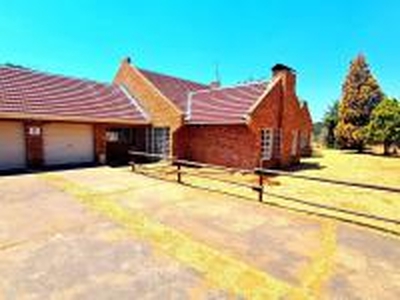 4 Bedroom House to Rent in Roodepoort - Property to rent - M