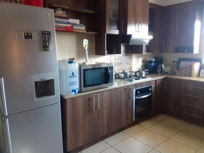 Apartment For Rent In Booysens, Johannesburg