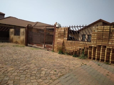 House For Rent In Lotus Gardens, Pretoria