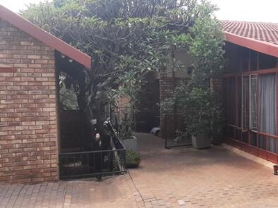 House For Rent In Waterkloof Glen, Pretoria