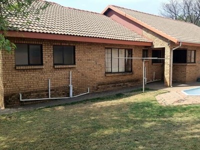 House For Sale In Clubville, Middelburg