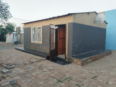 House For Sale In Diepsloot, Midrand