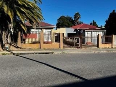 House For Sale In Haddon, Johannesburg