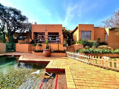 House For Sale In Kloofendal, Roodepoort