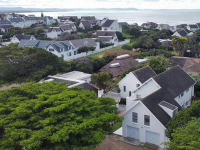 House For Sale In St Francis Bay Village, St Francis Bay