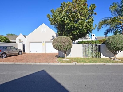 House For Sale In Sunningdale, Blouberg