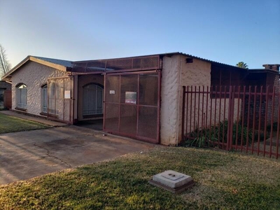 House For Sale In Warrenton, Northern Cape