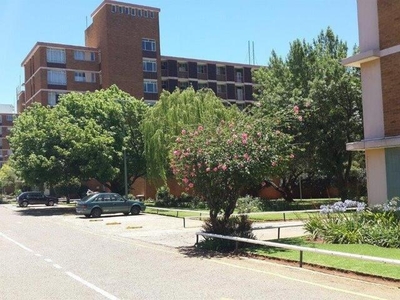 Townhouse For Rent In Elarduspark, Pretoria