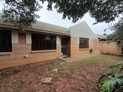 Townhouse For Rent In Heuwelsig, Bloemfontein