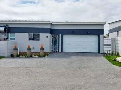 Townhouse For Rent In Lorraine, Port Elizabeth
