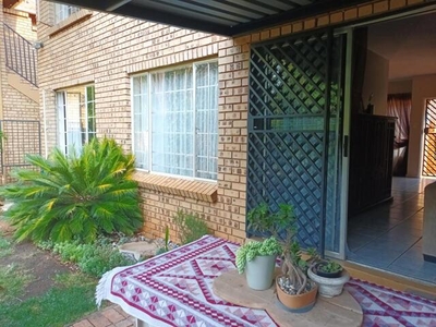 Townhouse For Rent In Lynnwood Manor, Pretoria