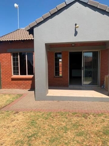 Townhouse For Rent In Monavoni Ah, Centurion