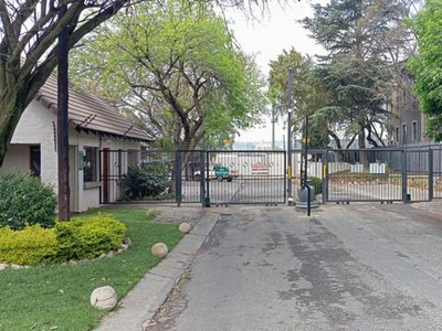 Townhouse For Sale In Ferndale, Randburg