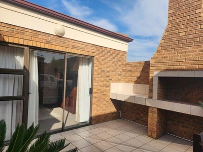 Townhouse For Sale In Hartenbos Central, Hartenbos