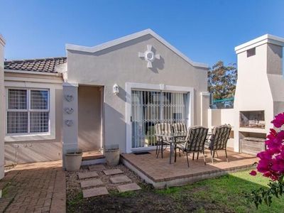 Townhouse For Sale In Pinehurst, Durbanville