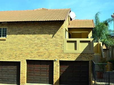 Townhouse For Sale In The Wilds, Pretoria
