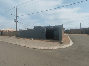 2 Bedroom House For Sale in Tshepisong