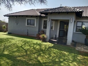 3 Bedroom House For Sale in Kuruman