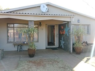 3 Bedroom House For Sale in Kuruman