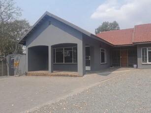 4 Bedroom House For Sale in Bo-dorp