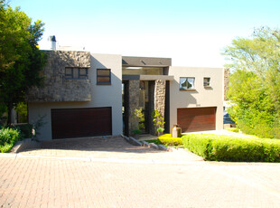 House For Sale in Featherbrooke Estate, Krugersdorp