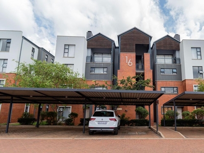 1 Bedroom Penthouse For Sale in The Hills Game Reserve Estate