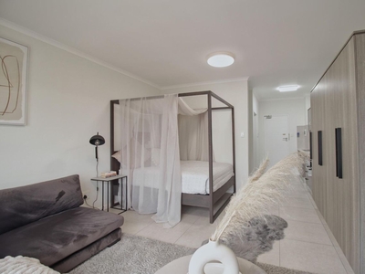 1 Bedroom Studio Apartment For Sale in Northgate