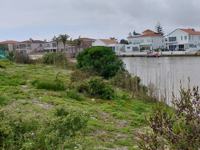 1,236m² Vacant Land For Sale in Port Owen