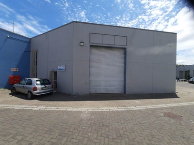 174 m² Industrial space in Parow